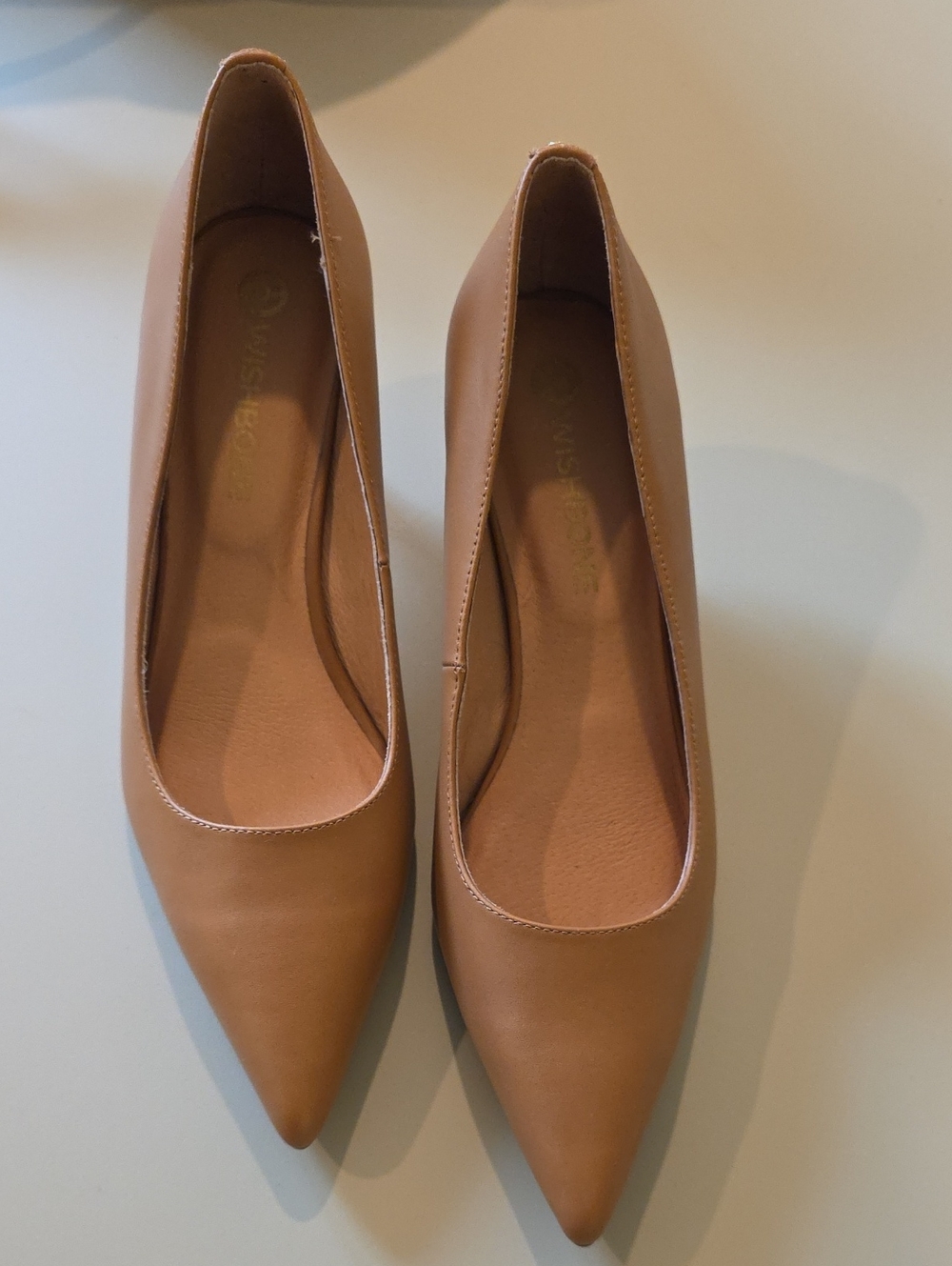 Women's Pointed-Toe Heels in Tan Leather